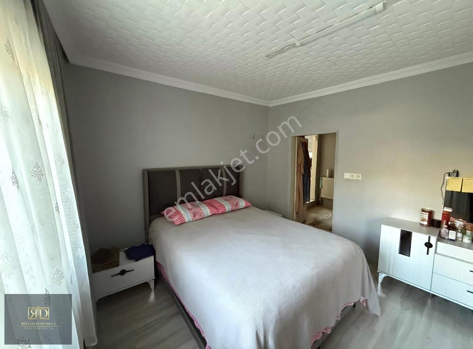 Rd'den İstanbul- Emirganda Mustakil Satılık 90 M² Ev - Görsel 3