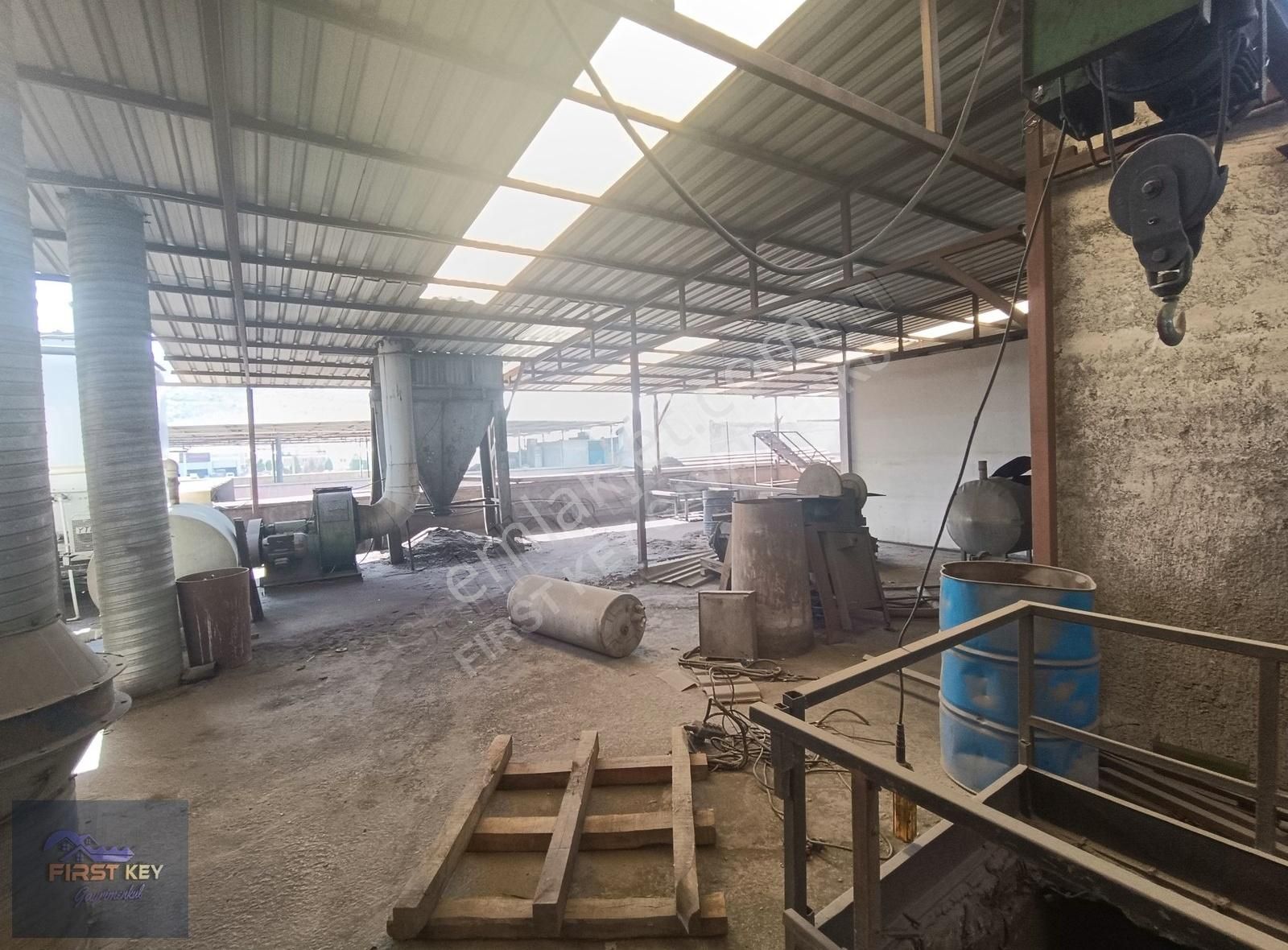 Işıkkent Dökümcüler Sitesinde Köşe Konumlu 640 M2 Satılık İşyeri - Görsel 2