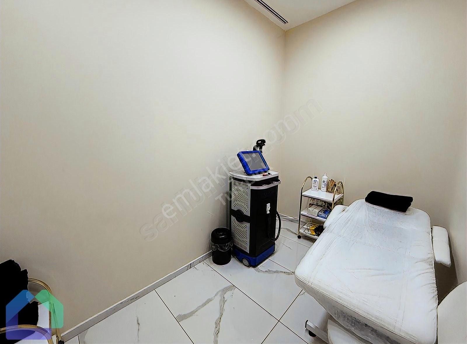 Ataşehir Nidakulede 360 M² Kiracılı Güzellik Salonu Yatırımlık - Görsel 32