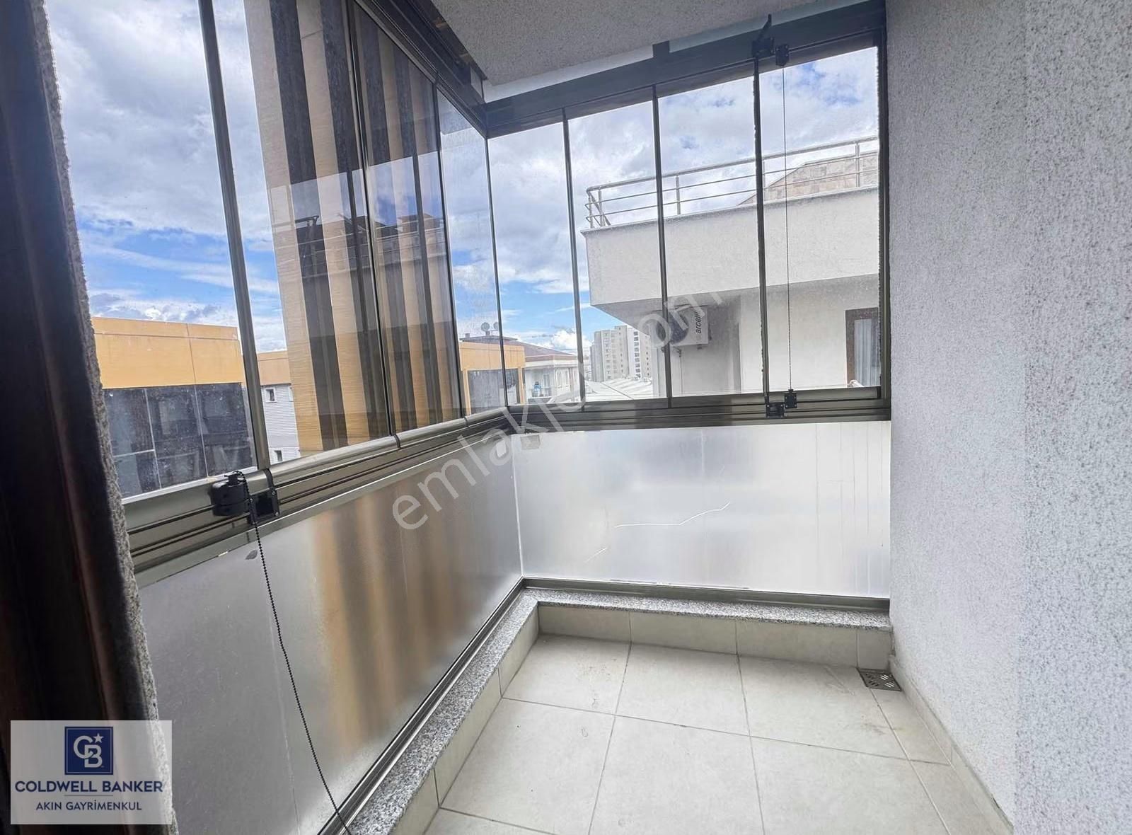 Sancaktepe Metronun Dibinde Satılık Çift Daire(daireler Boştur) - Görsel 9