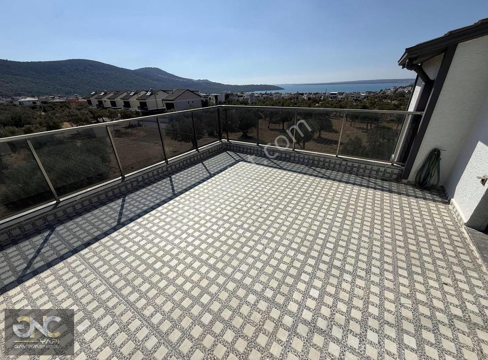 Müstakil Havuzlu Eşyalı Deniz Manzaralı 4+1 Villa - Görsel 9