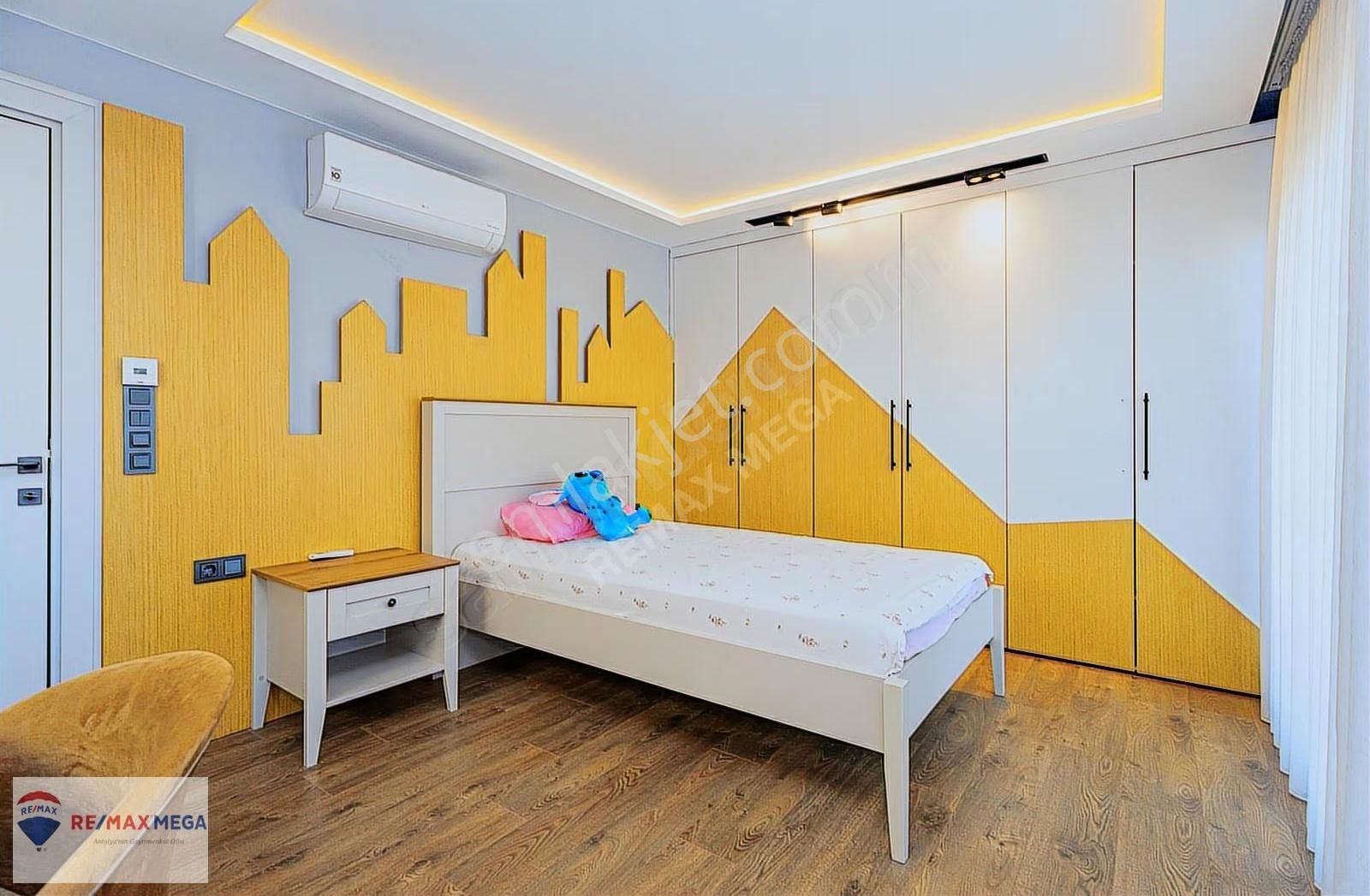 Lara Ermenekte Süper Lüks 6+1 Kapalı Otoparklı Villa - Görsel 28