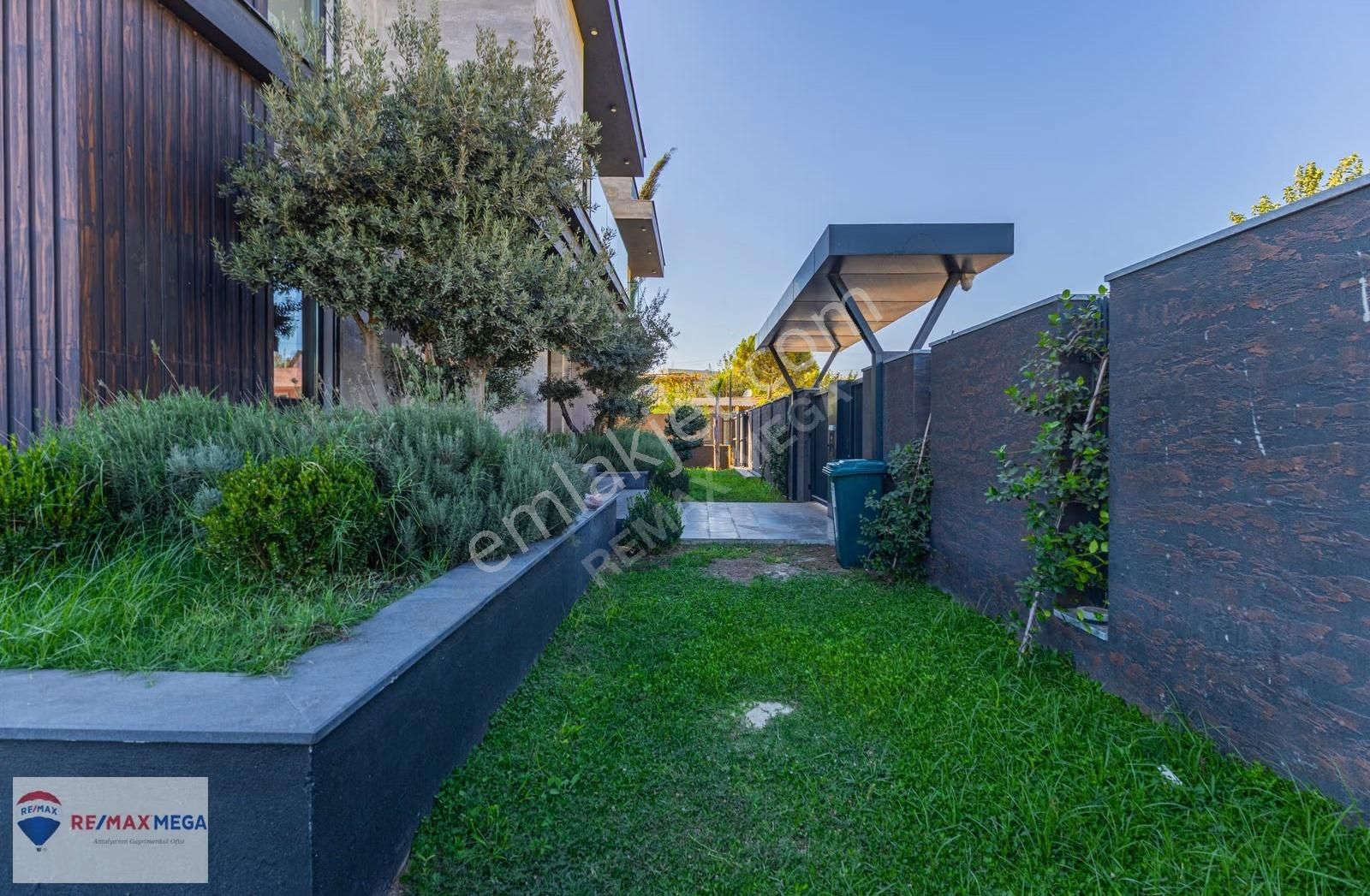 Lara Ermenekte Süper Lüks 6+1 Kapalı Otoparklı Villa - Görsel 12