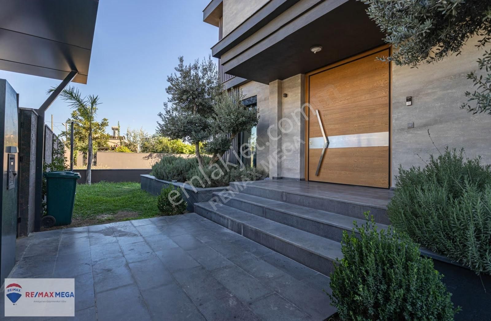 Lara Ermenekte Süper Lüks 6+1 Kapalı Otoparklı Villa - Görsel 21