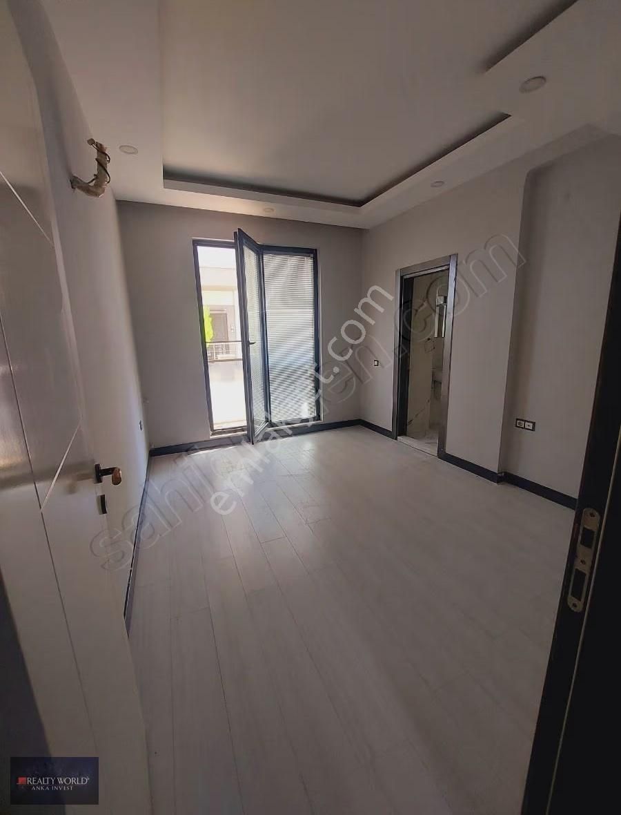 Realty World Anka Dan Yeniköy Merkez De Kolej Yakını 2+1 Daire - Görsel 13