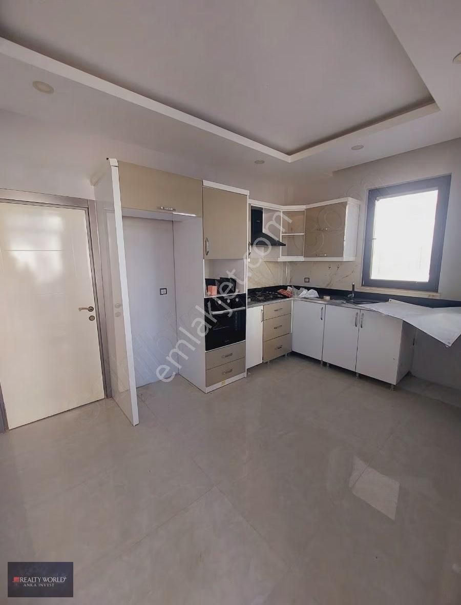 Realty World Anka Dan Yeniköy Merkez De Kolej Yakını 2+1 Daire - Görsel 14