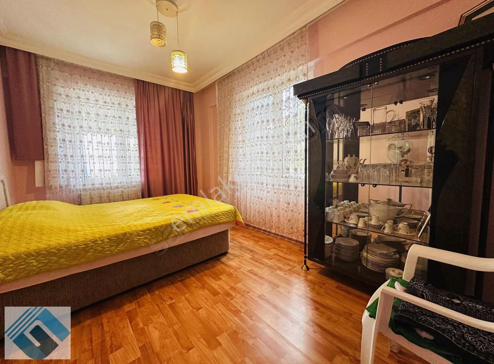 Büyükçekmece Kamiloba Da Köşe Başı Müstakil Ful Mobilyalı Villa - Görsel 29