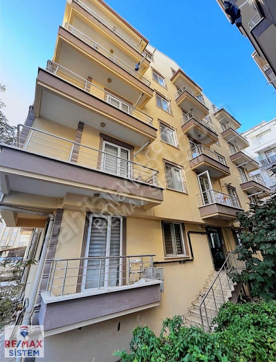 Erenler Mahallesi 3+1 2 Kira Getirili Tek Tapu Satılık 2 Daire - Görsel 6