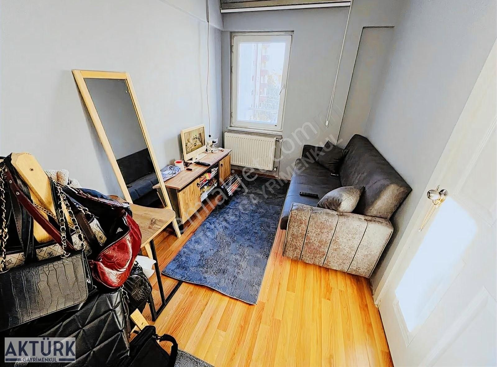 Aktürk Gayrimenkul'den Merkezi Konumda Satılık 1+1 Fırsat Daire - Görsel 13