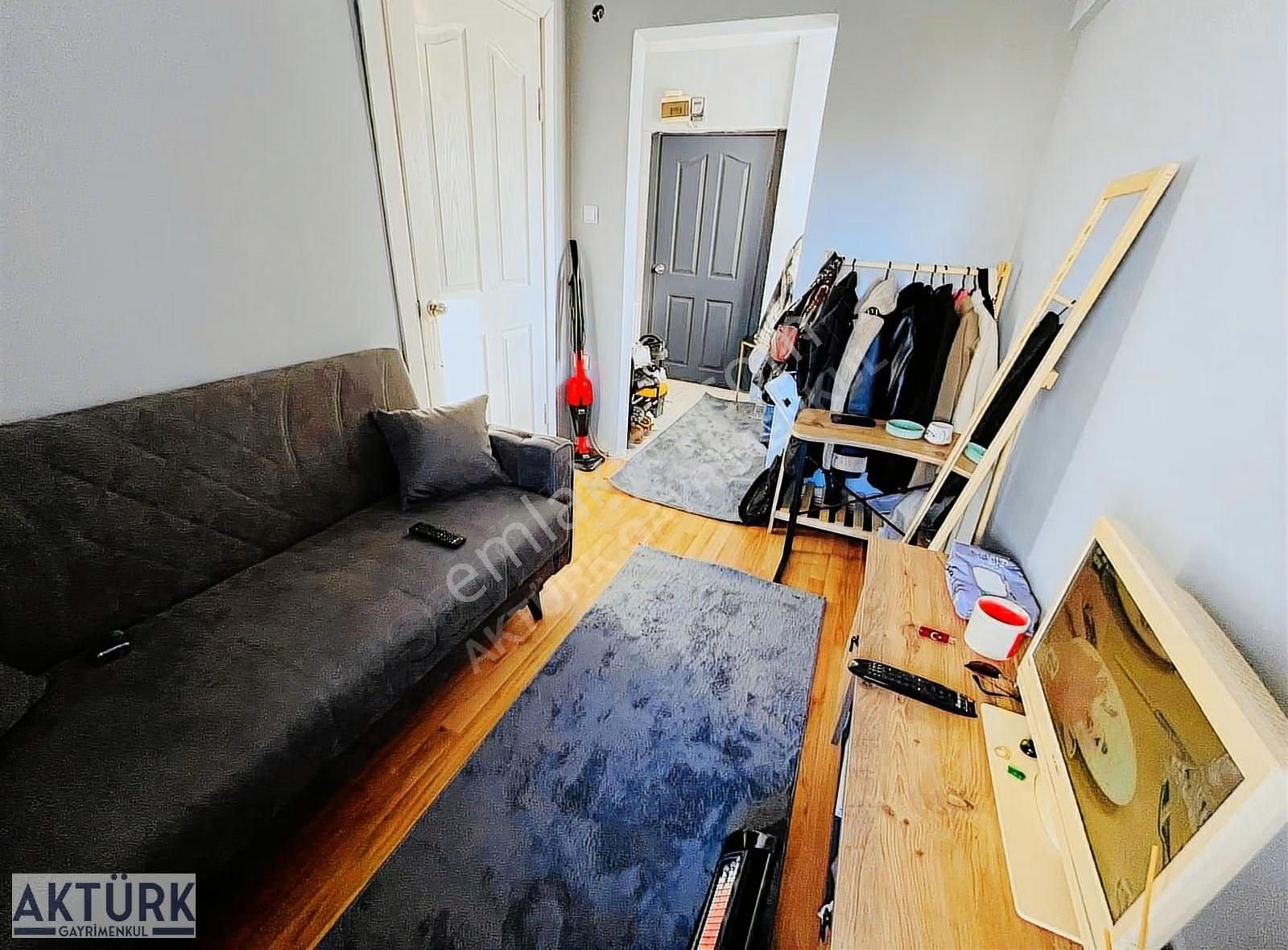 Aktürk Gayrimenkul'den Merkezi Konumda Satılık 1+1 Fırsat Daire - Görsel 9