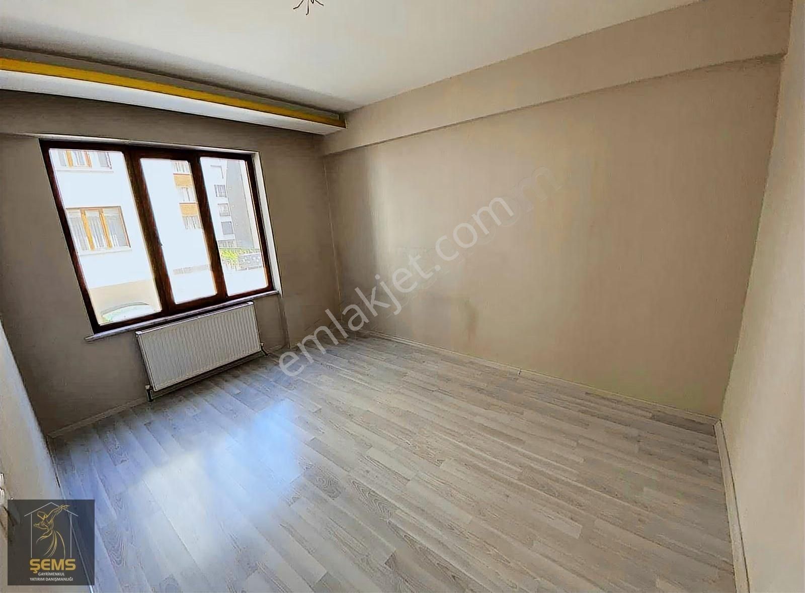 Ali Ulvi Kurucu Tramvay Yakını Ultra Geniş 4+1 Siteiçi 3 Cepheli - Görsel 13