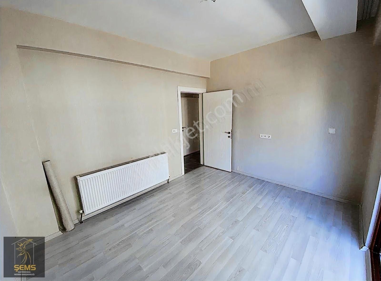 Ali Ulvi Kurucu Tramvay Yakını Ultra Geniş 4+1 Siteiçi 3 Cepheli - Görsel 9