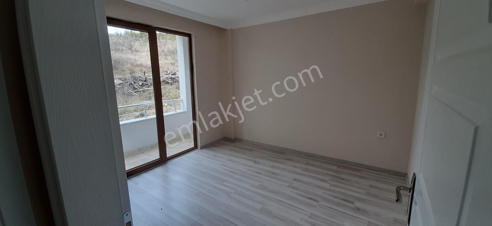 Merkez Orduyeri Satılık Müstakil Garajlı Kiracılı 2+1 Daire - Görsel 8