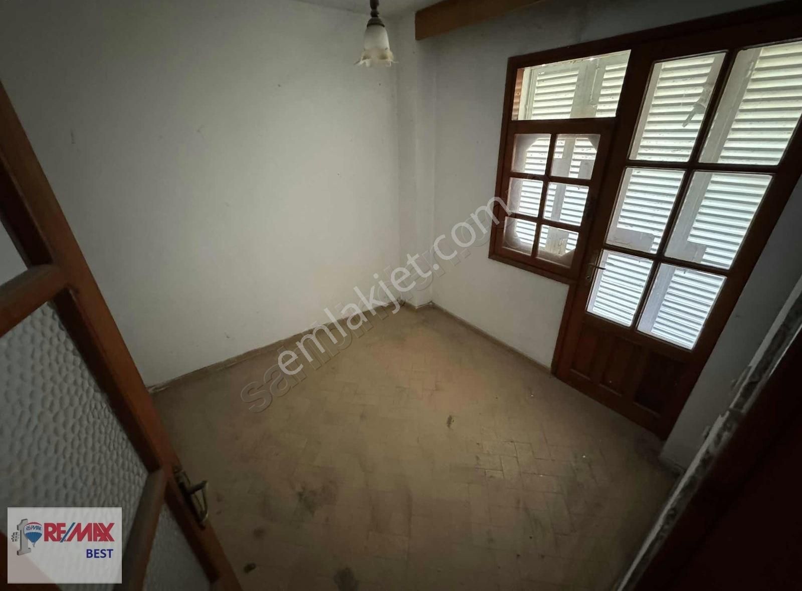 16 Remax Best'ten Dikili Salihler'de 3+1 Villa - Görsel 2