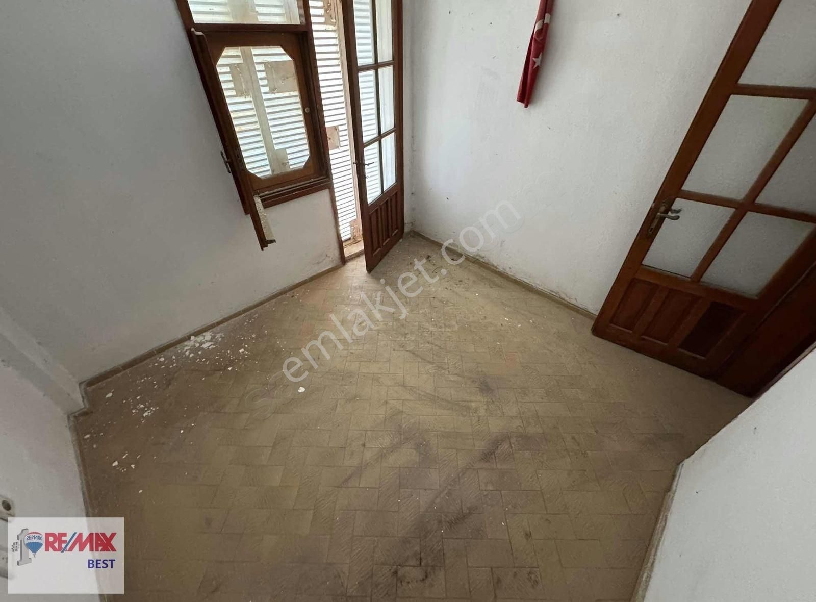 16 Remax Best'ten Dikili Salihler'de 3+1 Villa - Görsel 17