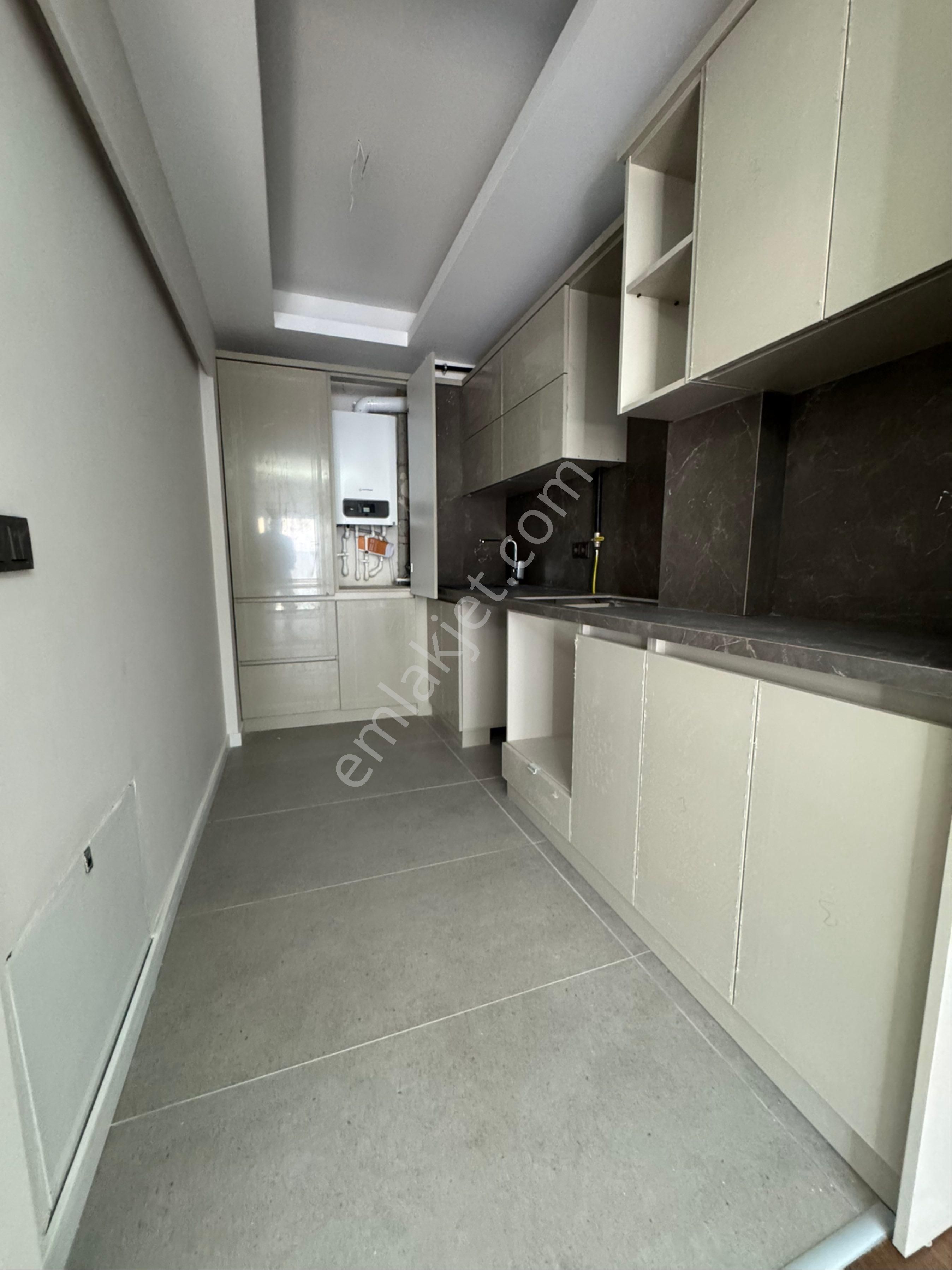 27 Hakan Büyükten Mavişehirde Çokiyi Lokasyon Yatırım Fırsatı1+1 - Görsel 5