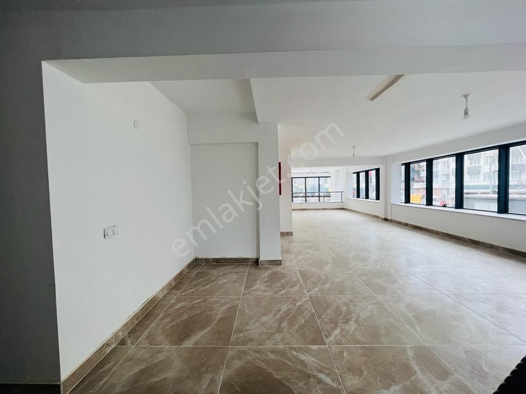 Ali Çetinkaya Caddesinde 240 M² 3 Katlı Köşe Dükkan - Görsel 14