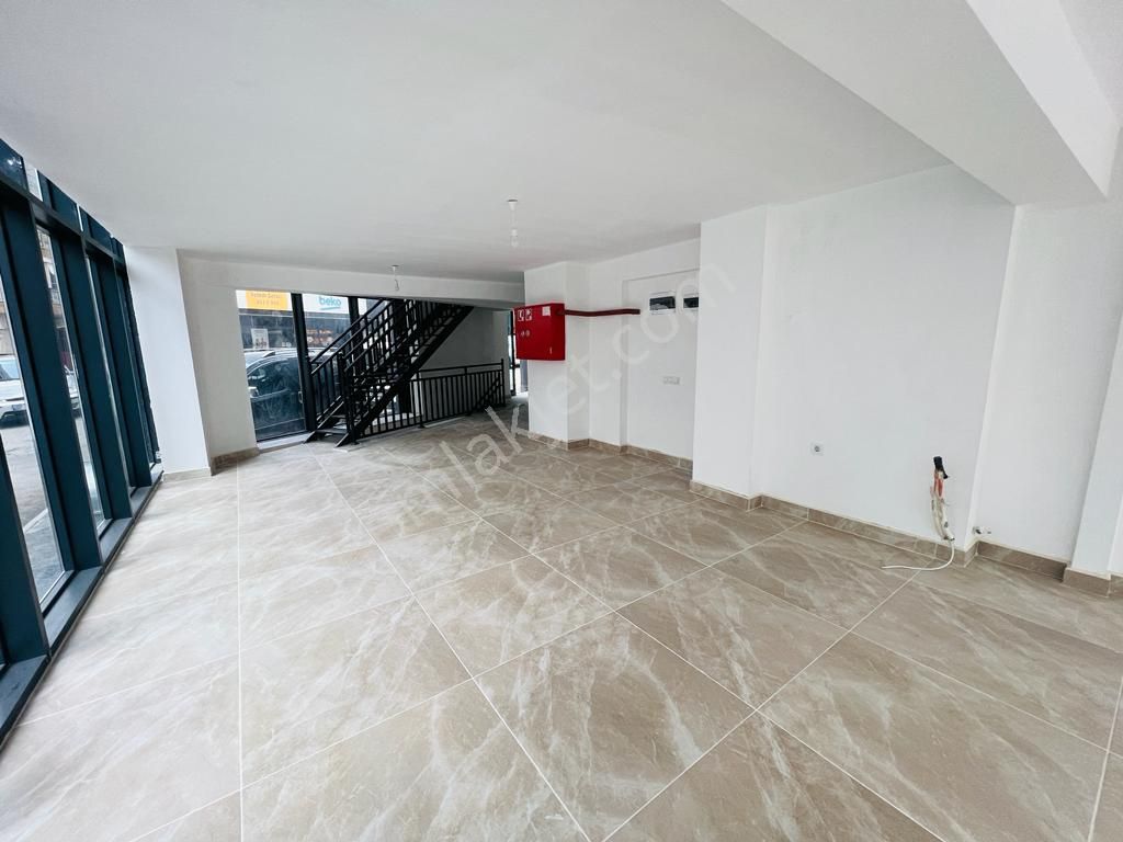 Ali Çetinkaya Caddesinde 240 M² 3 Katlı Köşe Dükkan - Görsel 22