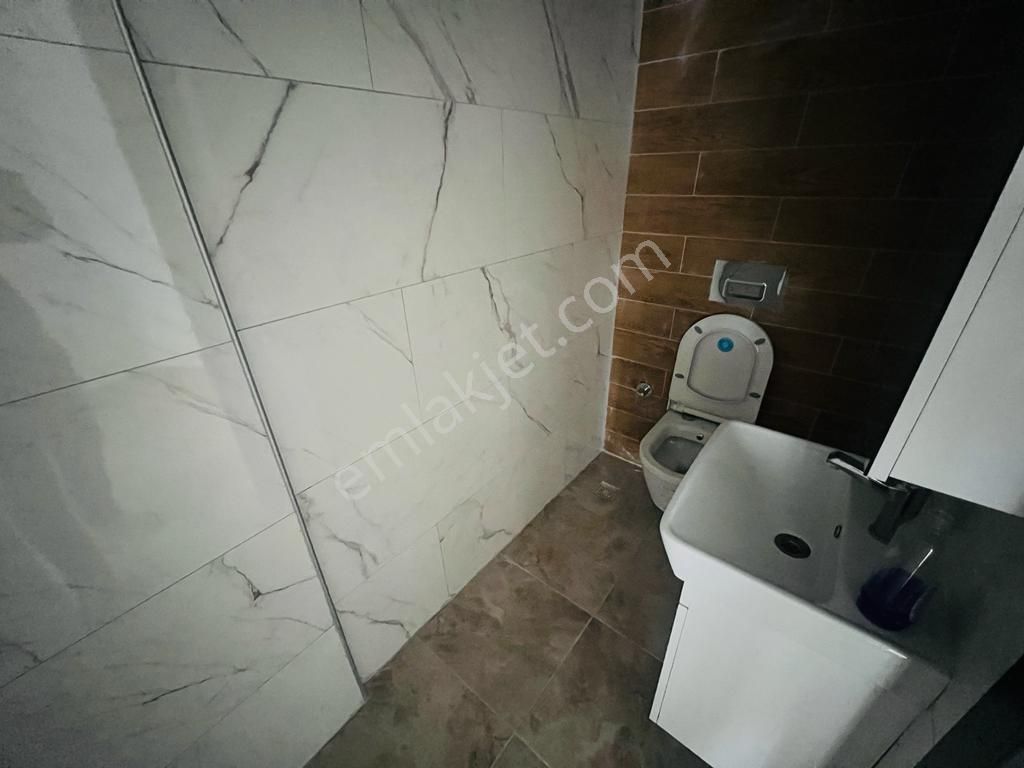 Ali Çetinkaya Caddesinde 240 M² 3 Katlı Köşe Dükkan - Görsel 27