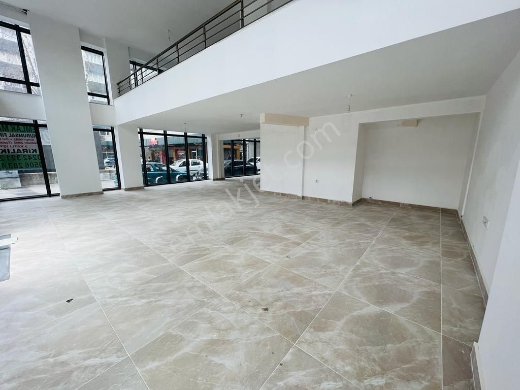 Ali Çetinkaya Caddesinde 240 M² 3 Katlı Köşe Dükkan - Görsel 24