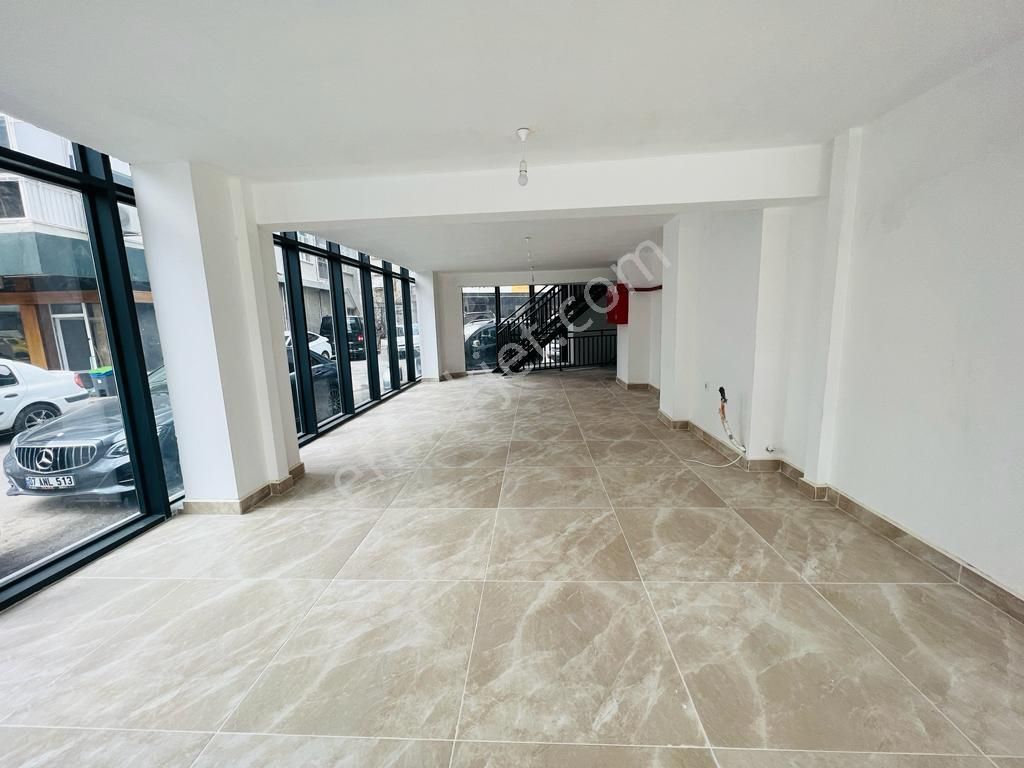 Ali Çetinkaya Caddesinde 240 M² 3 Katlı Köşe Dükkan - Görsel 13