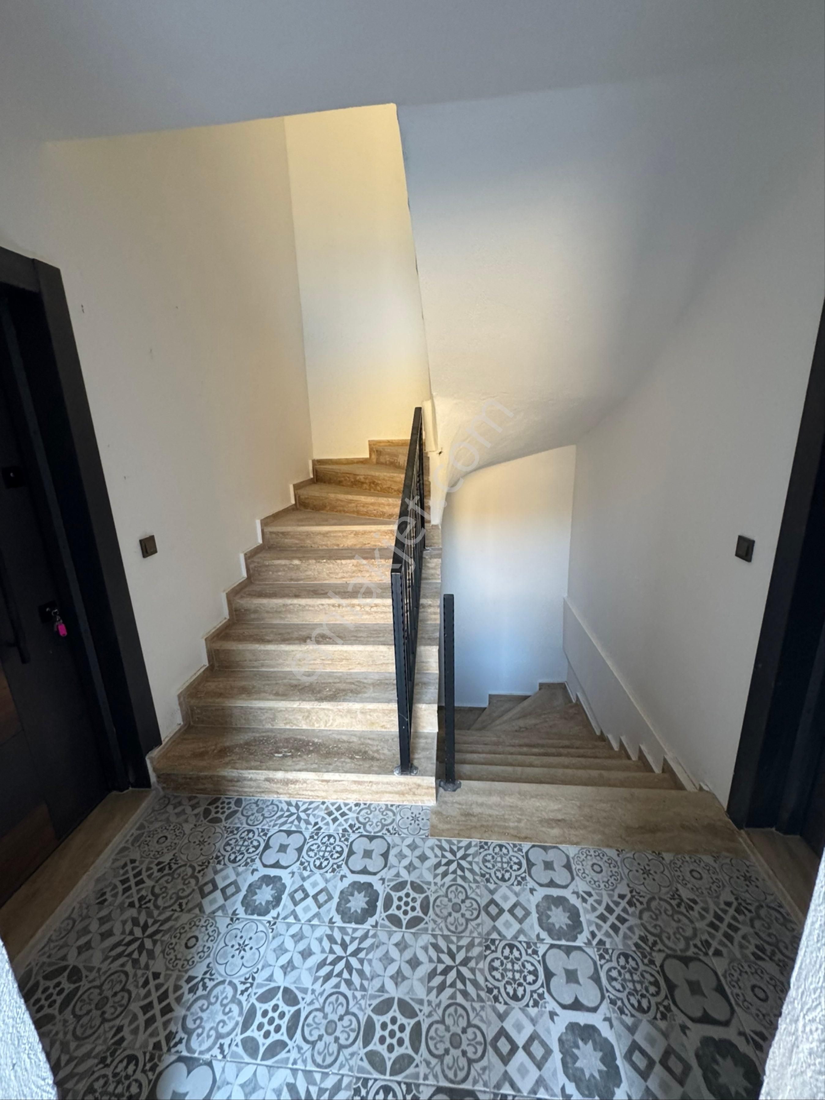 Öbek İnşaatan Satılık 1+1 Üst Kat Bahçesiz - Görsel 10