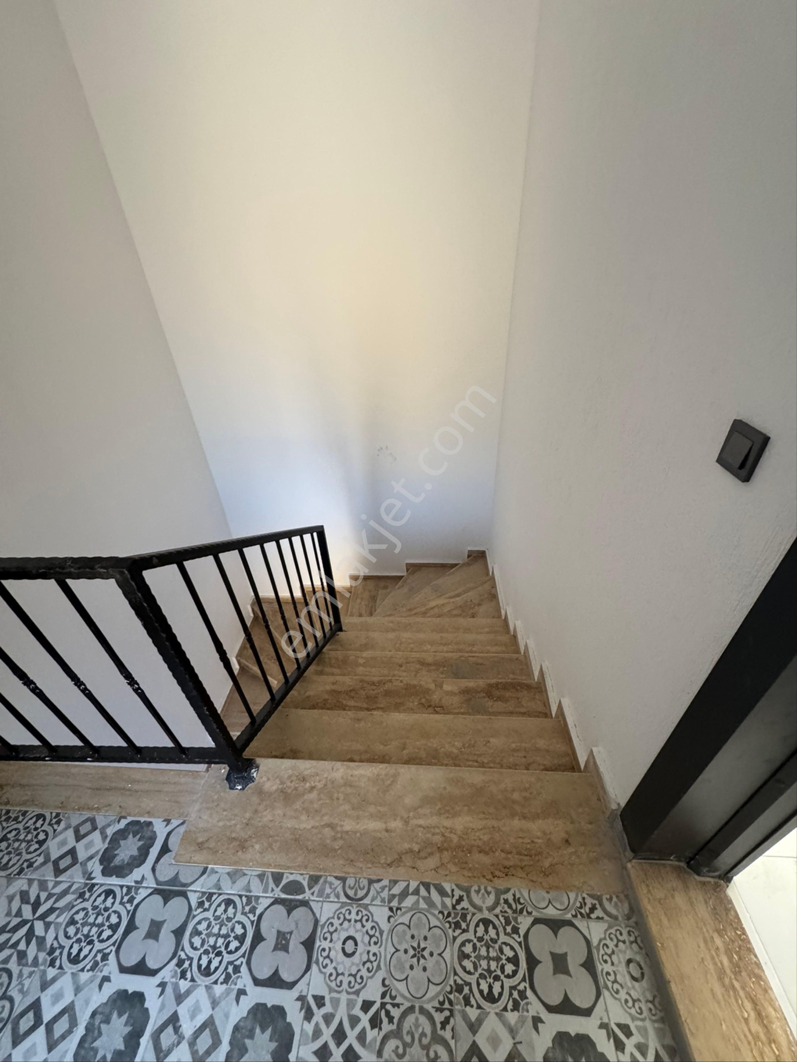 Öbek İnşaatan Satılık 1+1 Üst Kat Bahçesiz - Görsel 14