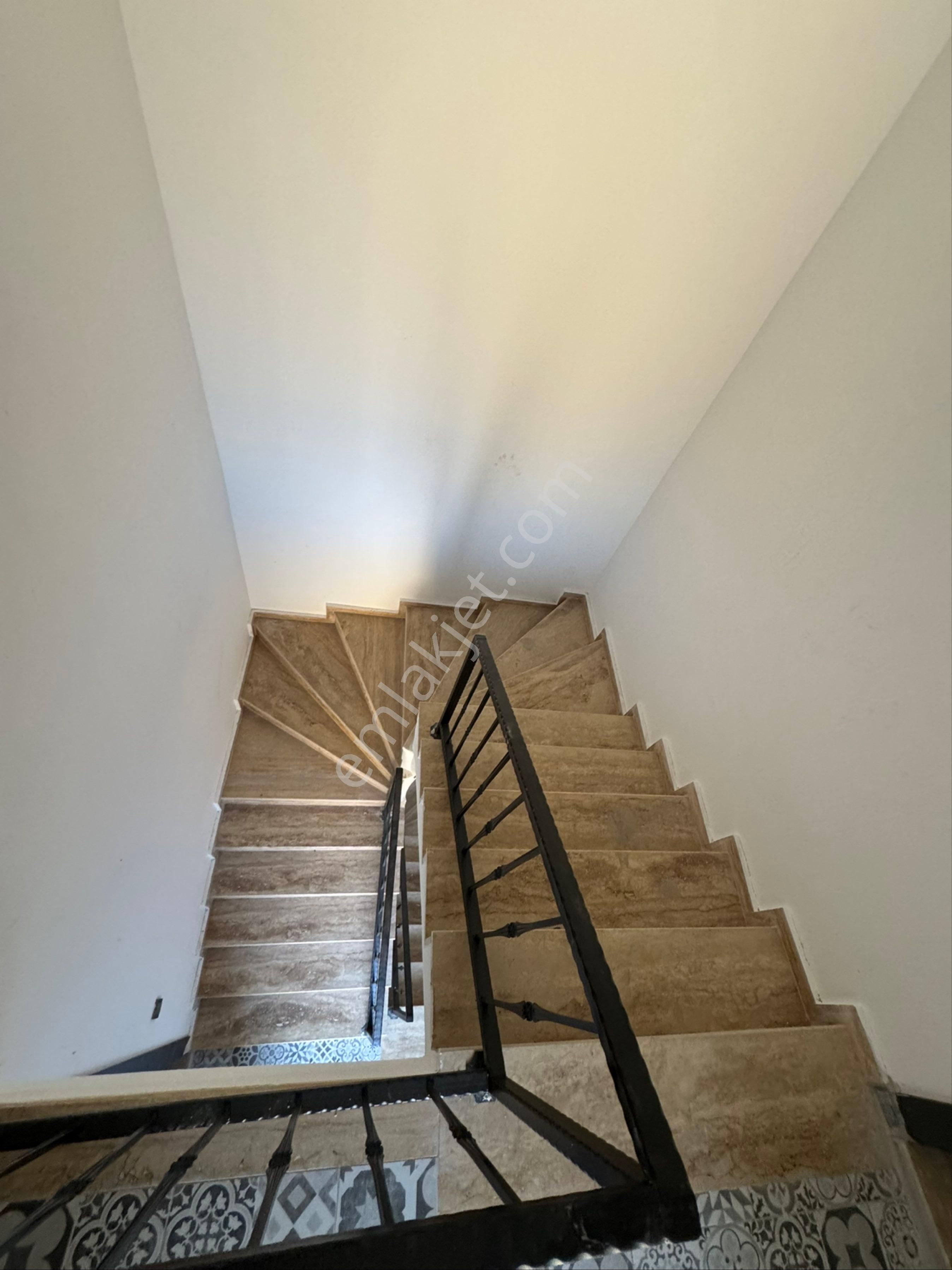 Öbek İnşaatan Satılık 1+1 Üst Kat Bahçesiz - Görsel 13