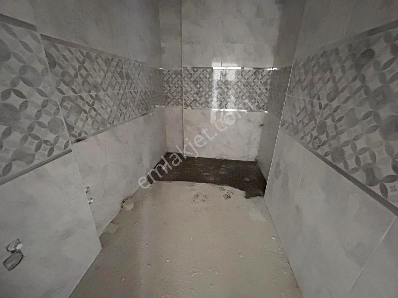 Emlak Dünyasından Maltepe Zümrütevlerde Kapalı Otoparklı 2+1 - Görsel 18