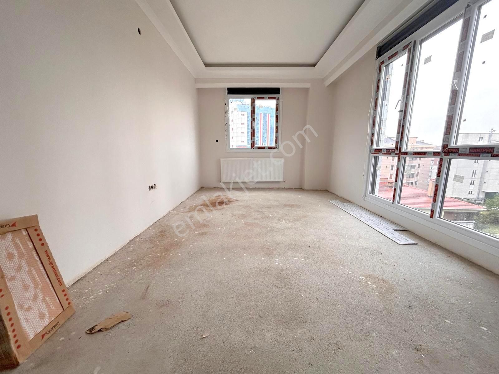 Emlak Dünyasından Maltepe Zümrütevlerde Kapalı Otoparklı 2+1 - Görsel 3