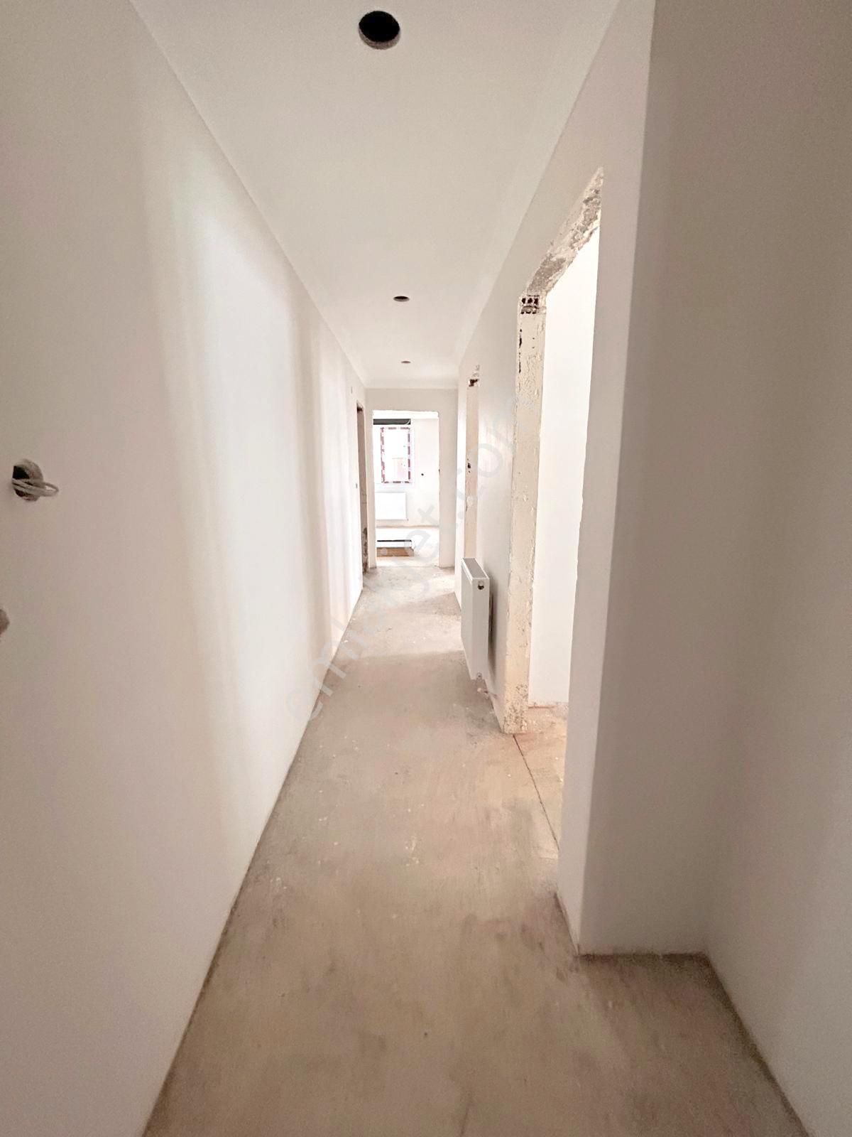 Emlak Dünyasından Maltepe Zümrütevlerde Kapalı Otoparklı 2+1 - Görsel 22