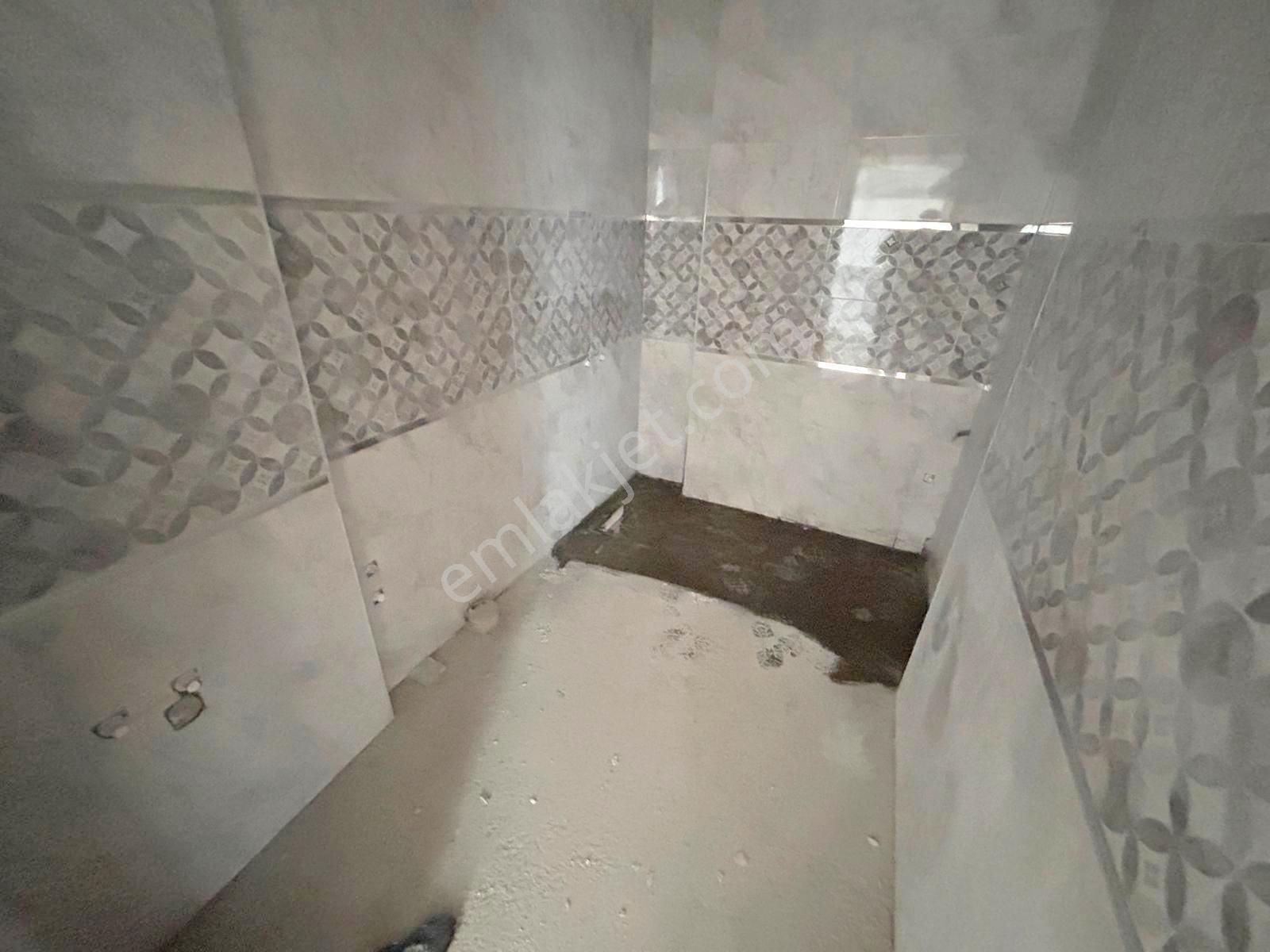 Emlak Dünyasından Maltepe Zümrütevlerde Kapalı Otoparklı 2+1 - Görsel 20