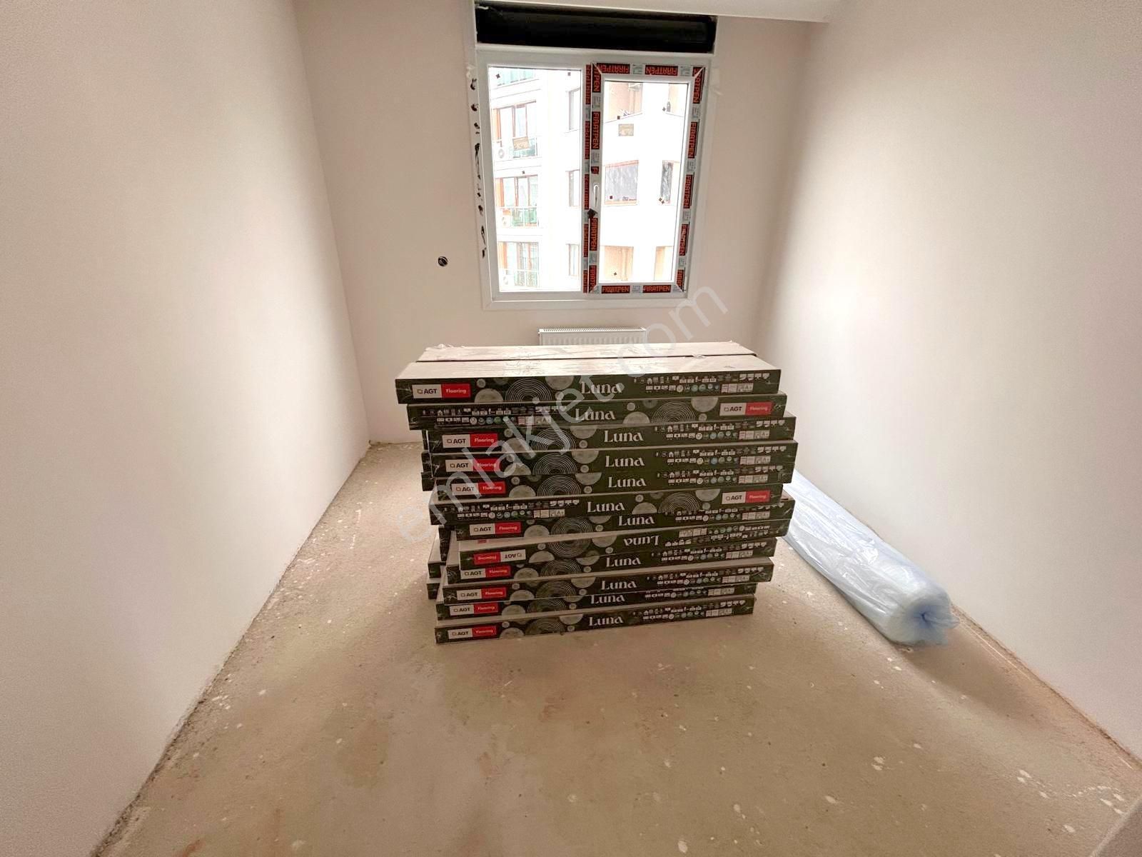 Emlak Dünyasından Maltepe Zümrütevlerde Kapalı Otoparklı 2+1 - Görsel 8