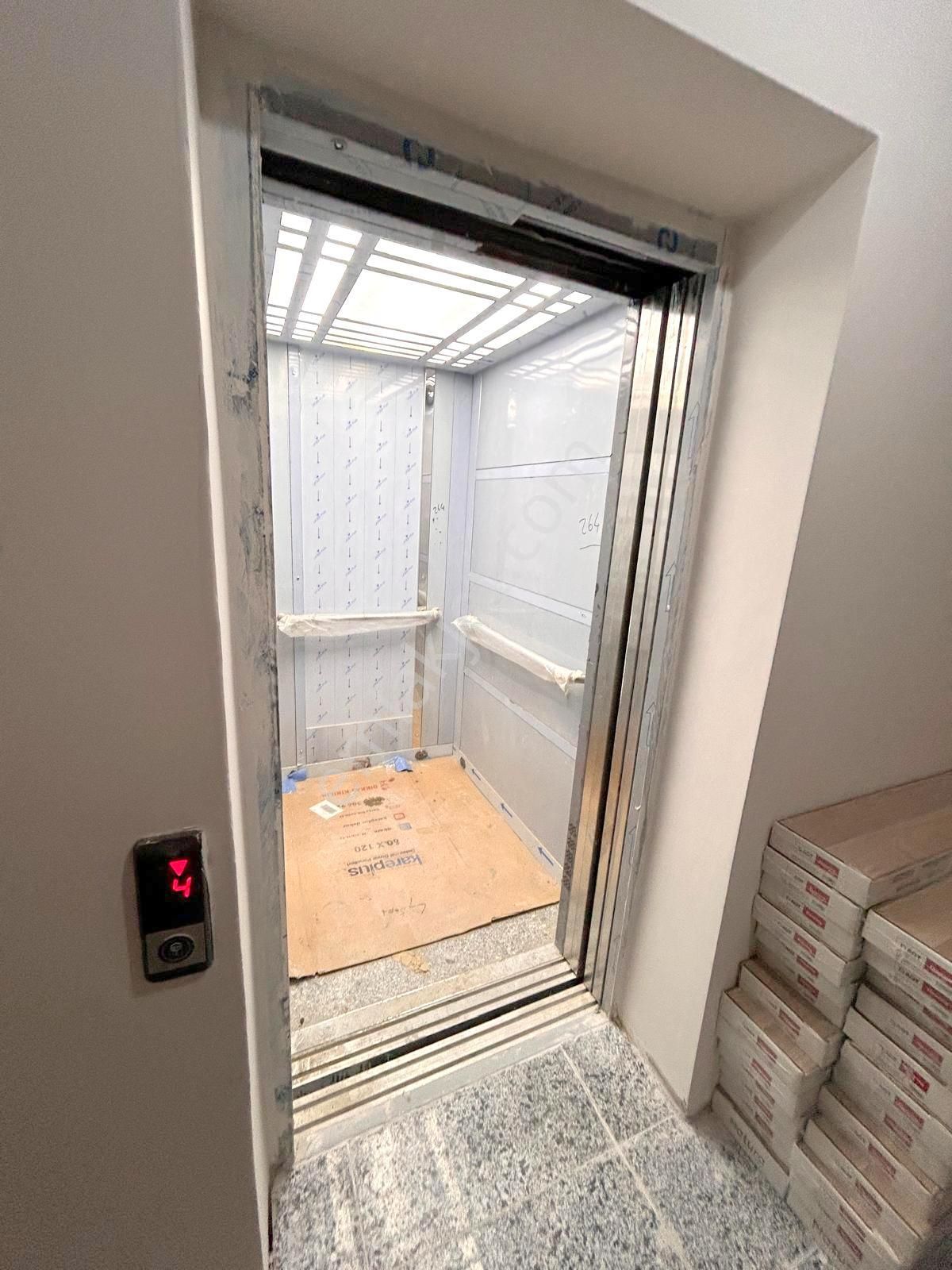 Emlak Dünyasından Maltepe Zümrütevlerde Kapalı Otoparklı 2+1 - Görsel 23