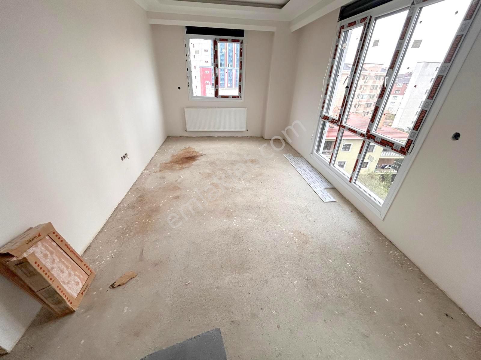 Emlak Dünyasından Maltepe Zümrütevlerde Kapalı Otoparklı 2+1 - Görsel 4