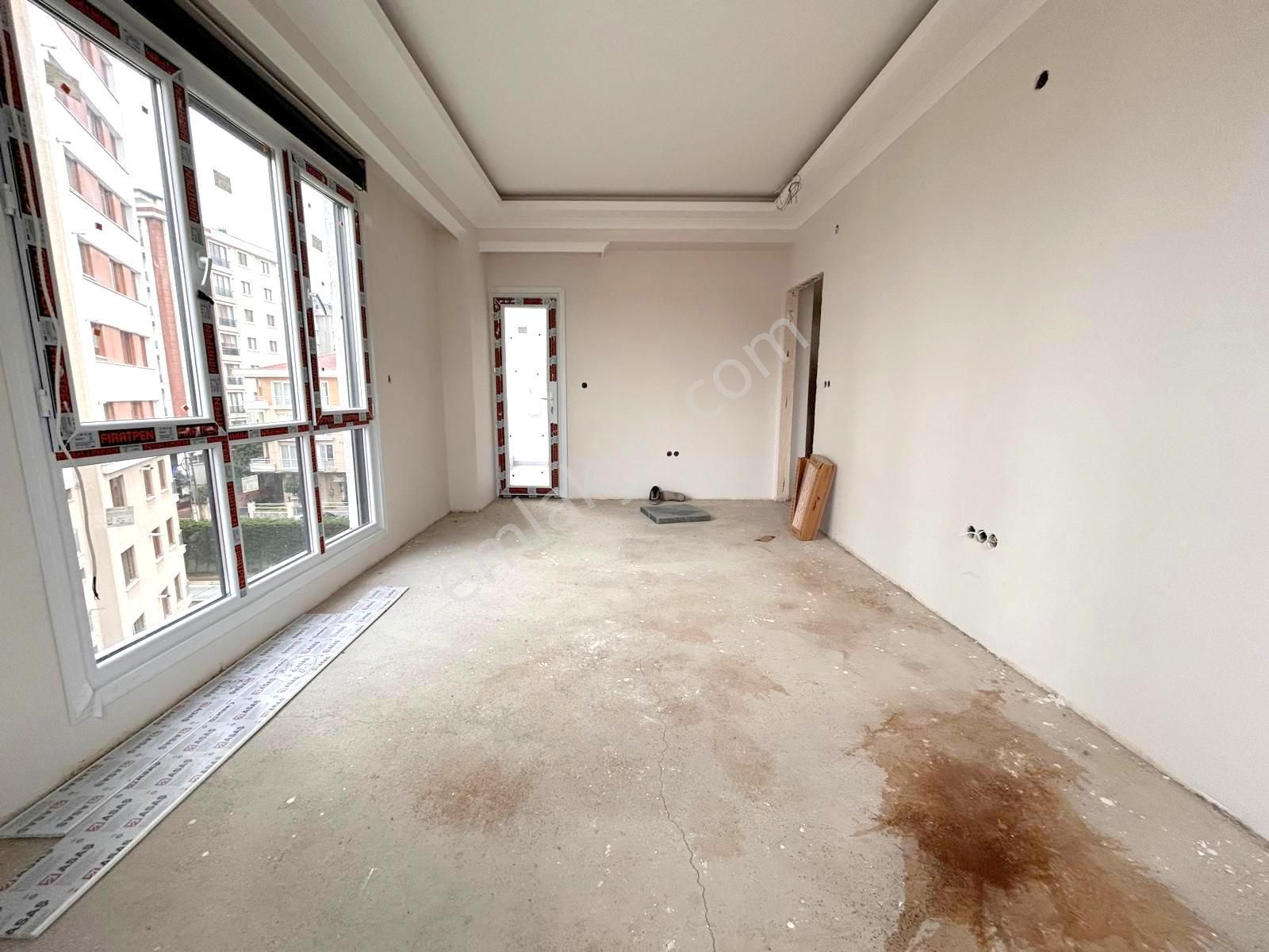 Emlak Dünyasından Maltepe Zümrütevlerde Kapalı Otoparklı 2+1 - Görsel 7