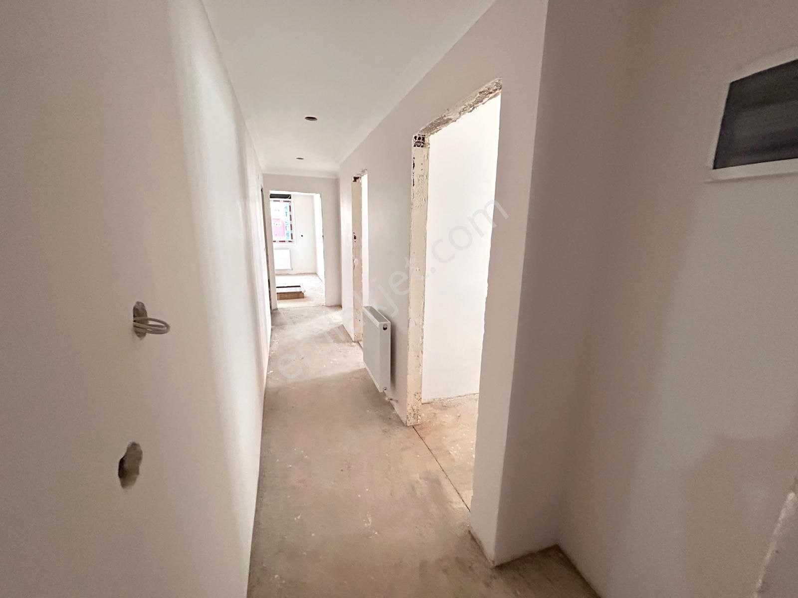 Emlak Dünyasından Maltepe Zümrütevlerde Kapalı Otoparklı 2+1 - Görsel 21