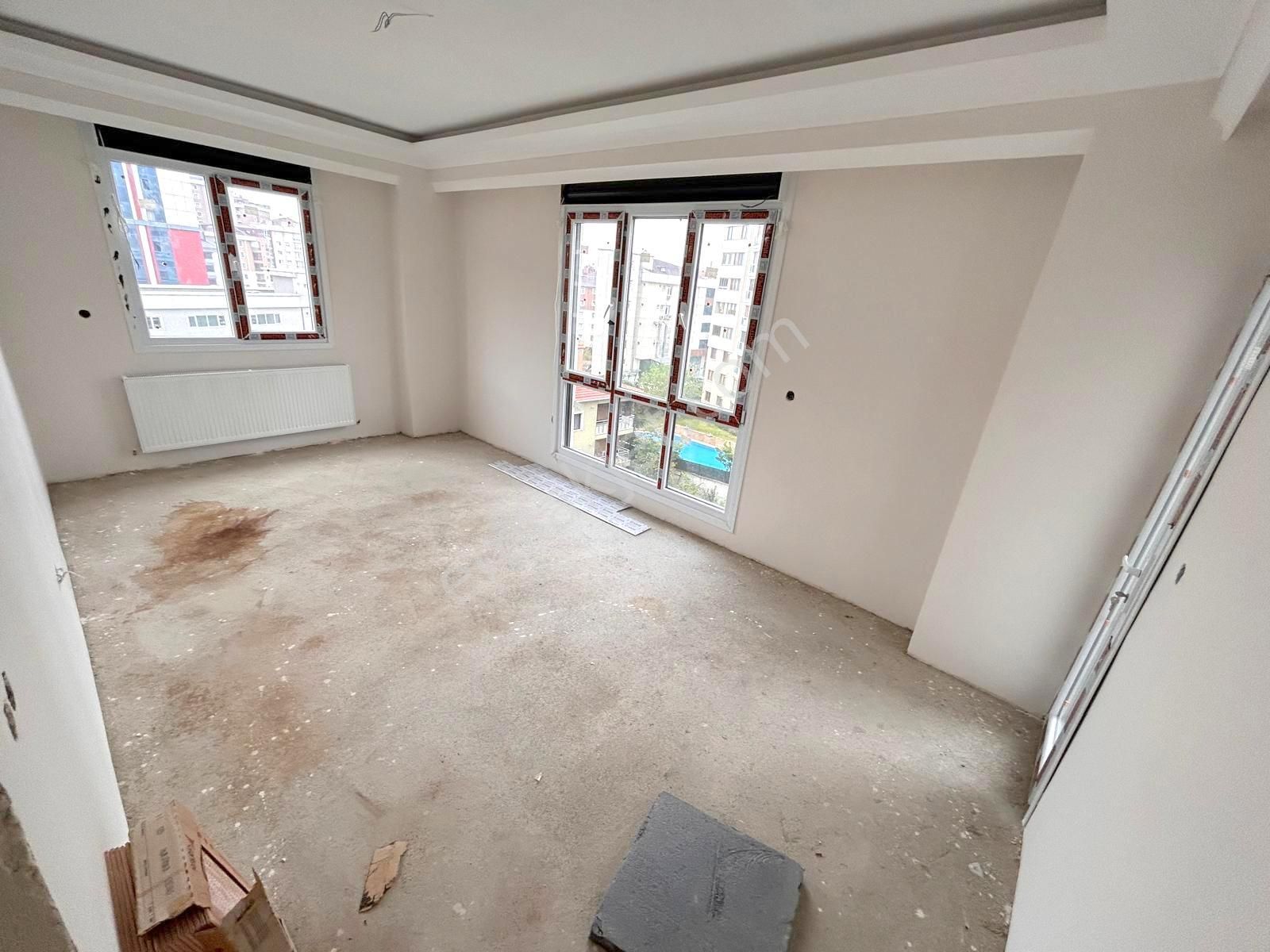 Emlak Dünyasından Maltepe Zümrütevlerde Kapalı Otoparklı 2+1 - Görsel 2