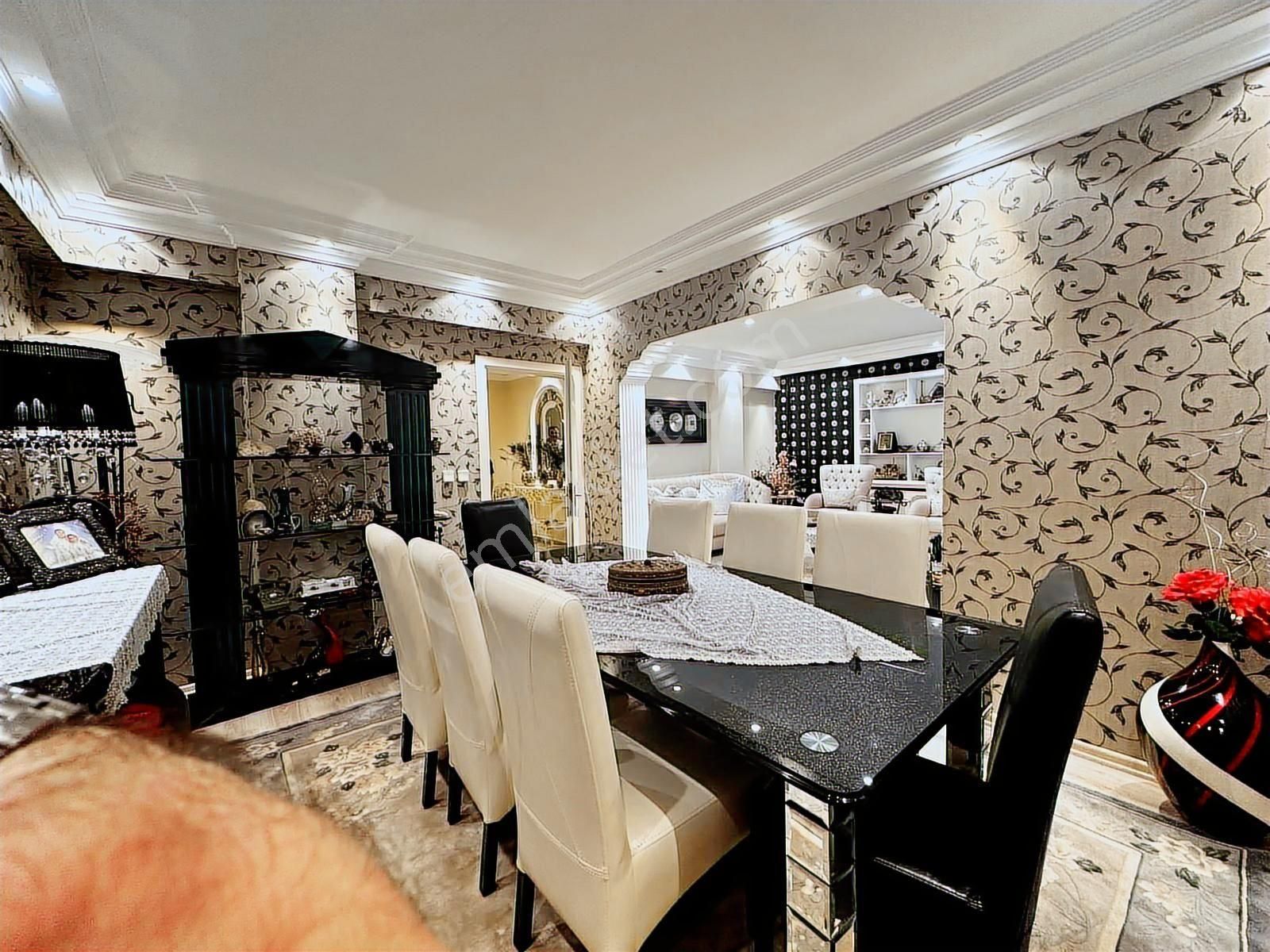 Bahçelievler Kıbrıs Parkı Yanı K.otoparklı 4+1 Asansörlü Dublex - Görsel 8