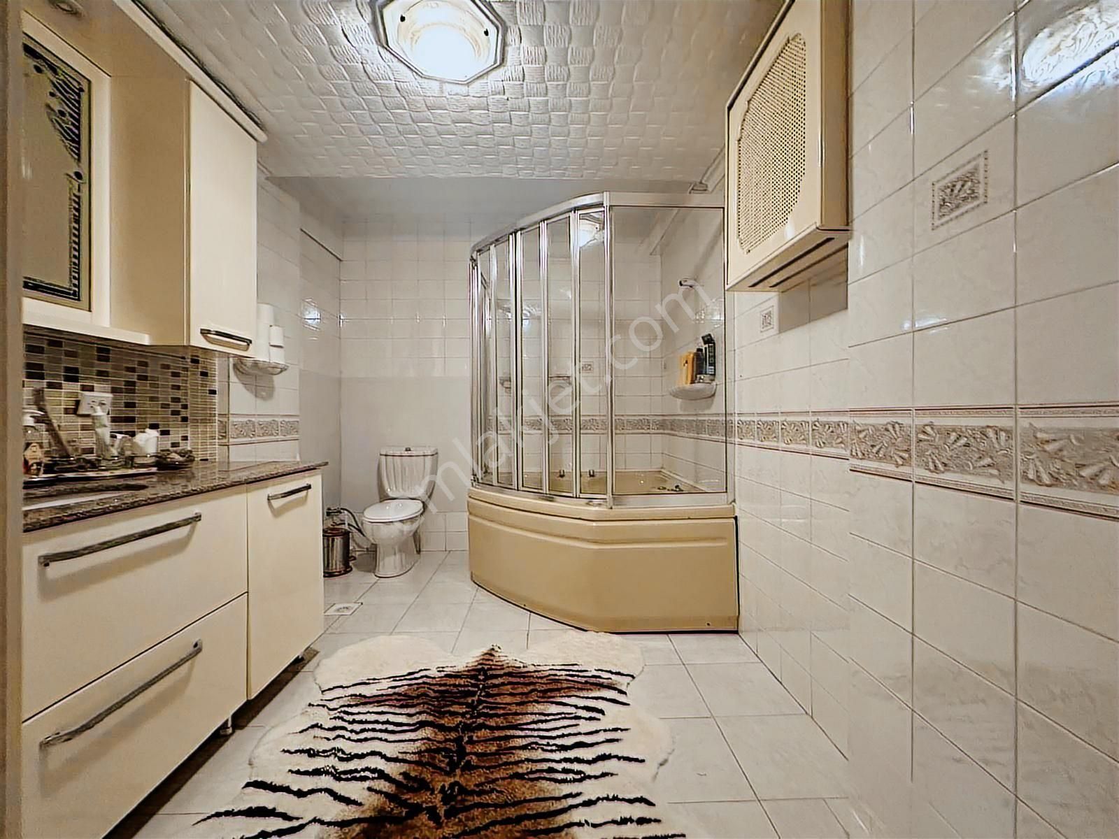 Bahçelievler Kıbrıs Parkı Yanı K.otoparklı 4+1 Asansörlü Dublex - Görsel 23