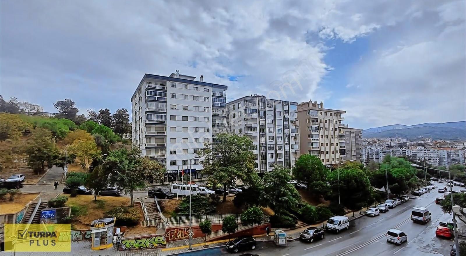 İnönü Caddesi Göztepe Metro Yakını Ferah Asansörlü Satılık Daire