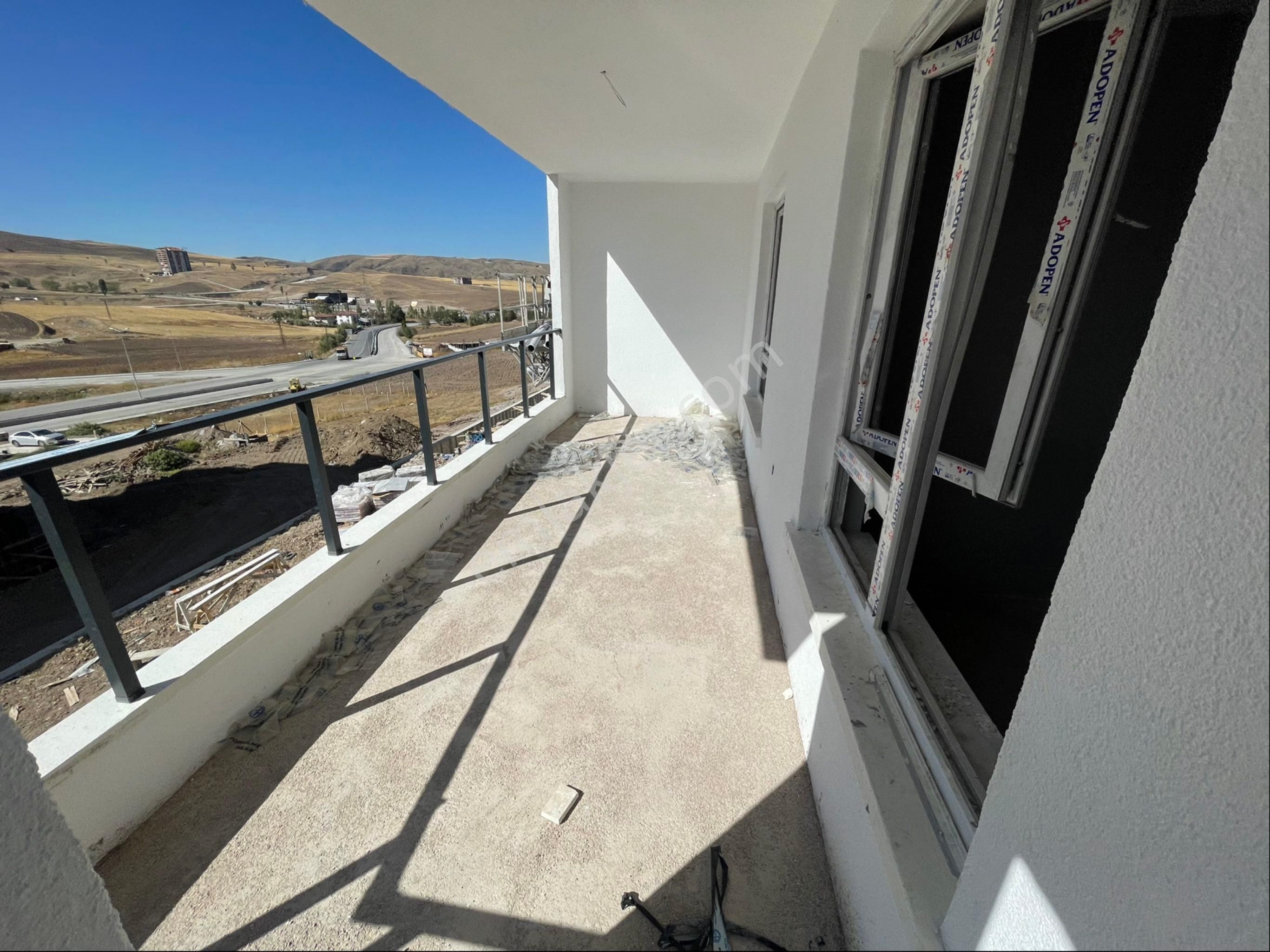 Ugem Gayrimenkul Fatih Mah Site İçinde Net 85 M2 2+1 Sıfır Daire