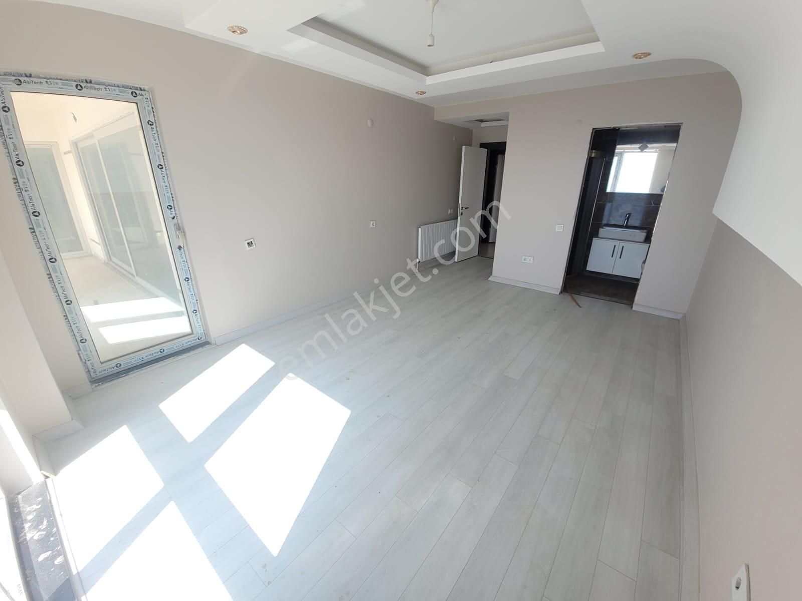 Delux'den Merkezi Konumda Panoramik Deniz Manzaralı Lux 4+1 - Görsel 13