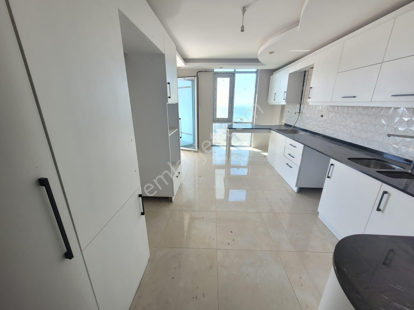 Delux'den Merkezi Konumda Panoramik Deniz Manzaralı Lux 4+1 - Görsel 6