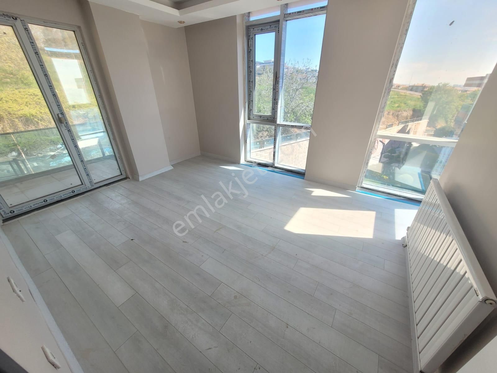 Delux'den Merkezi Konumda Panoramik Deniz Manzaralı Lux 4+1 - Görsel 22