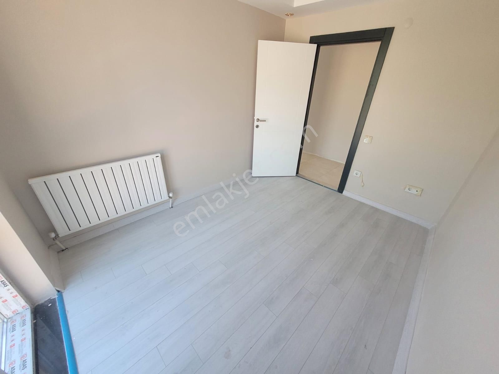 Delux'den Merkezi Konumda Panoramik Deniz Manzaralı Lux 4+1 - Görsel 28