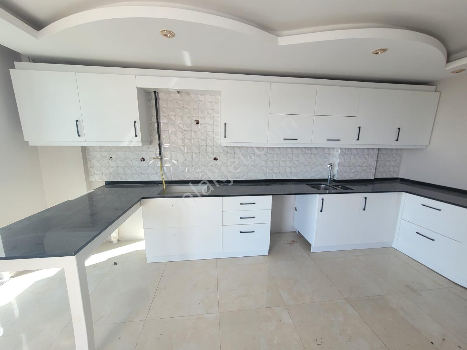 Delux'den Merkezi Konumda Panoramik Deniz Manzaralı Lux 4+1 - Görsel 7