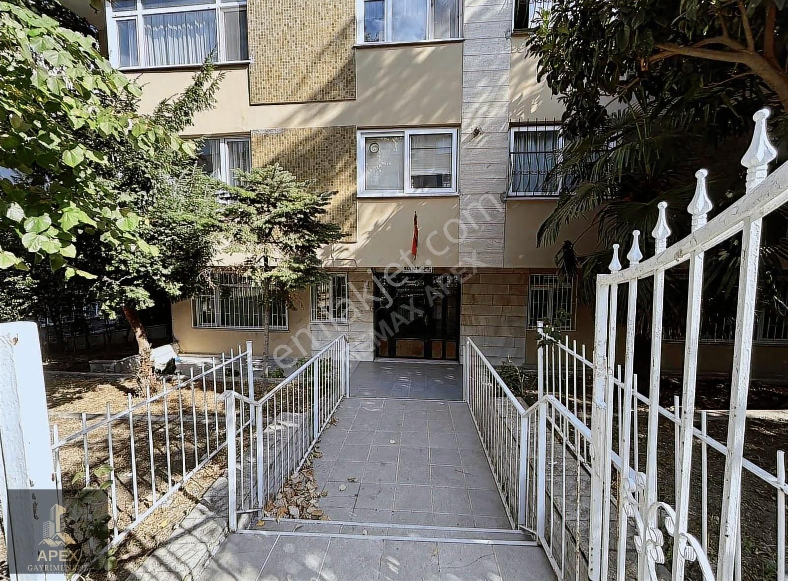 Şişlide Merkezi Konumda Büyük Ve Aydınlık 3+1 Satılık Daire