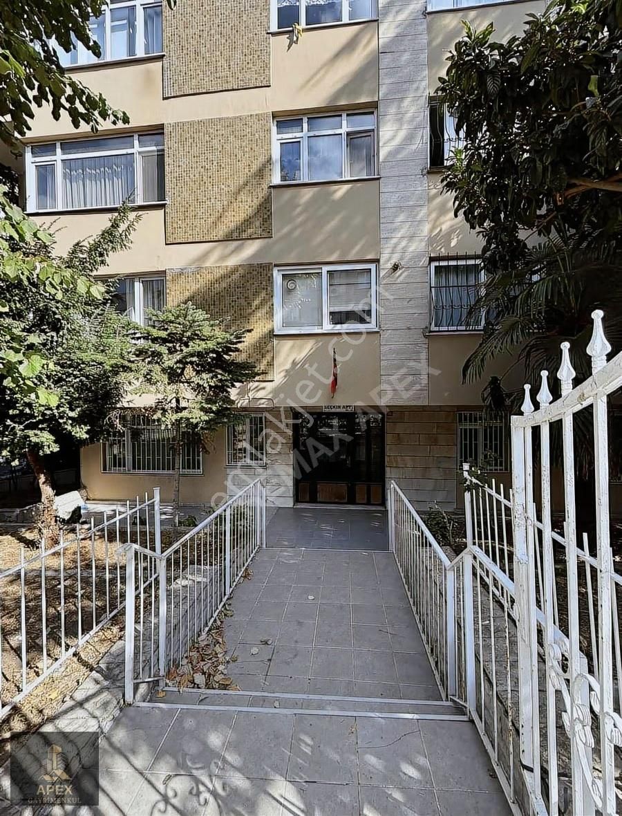 Şişlide Merkezi Konumda Büyük Ve Aydınlık 3+1 Satılık Daire - Görsel 6