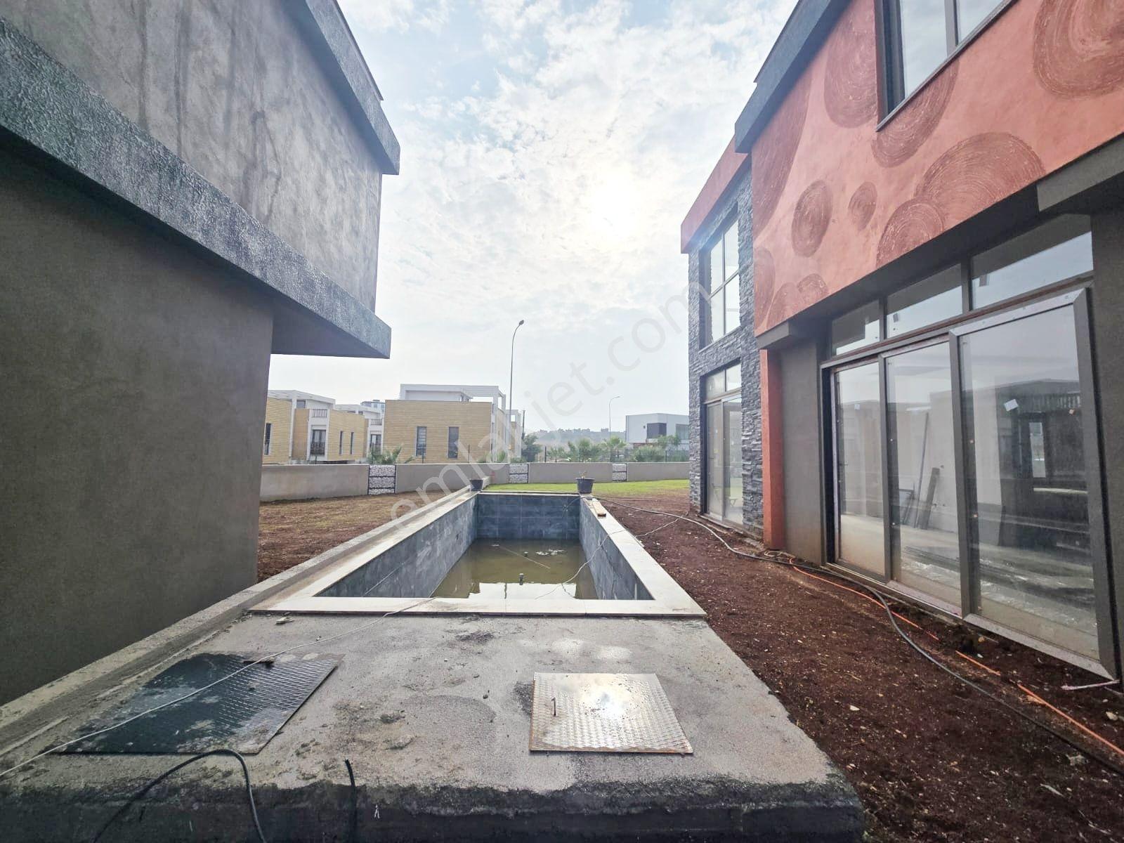 Kabasakal'da 530 M2 Arsalı Site İçi Bağımsız Bireysel Yüzme Havuzlu K. Mutfaklı Akıllı Ev Sistemli - Görsel 24